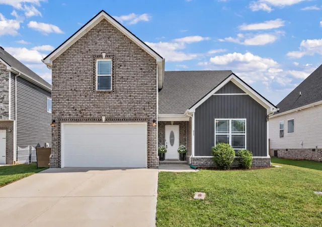 Photo 1 of Single family home for sale at 917 Burley Barn Rd, Clarksville, TN 37042 | MLS# 3545970 | Listing updated on 2026-09-19