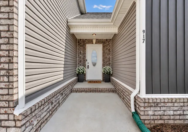 Photo 4 of Single family home for sale at 917 Burley Barn Rd, Clarksville, TN 37042 | MLS# 3545970 | Listing updated on 2026-09-19