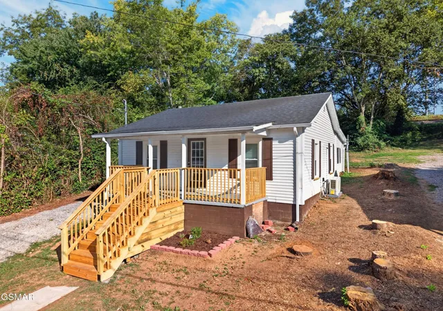 Photo 3 of Single family home for sale at 434 Jarnigan St, Jefferson City, TN 37760 | MLS# 3591867 | Listing updated on 2026-09-25