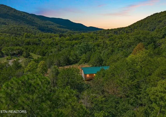 Photo 2 of Single family home for sale at 239 County Rd 468, Englewood, TN 37329 | MLS# 3542786 | Listing updated on 2026-10-02