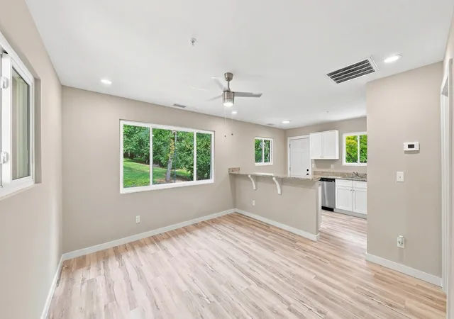 Photo 3 of Multi family home for sale at 314 E View Dr, Chattanooga, TN 37404 | MLS# 3542862 | Listing updated on 2026-10-13