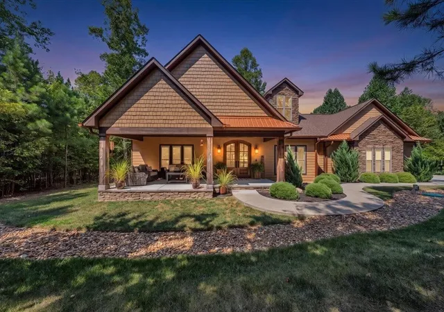 Photo 1 of Single family home for sale at 670 Cherokee Path, Jasper, TN 37347 | MLS# 3542904 | Listing updated on 2026-09-14