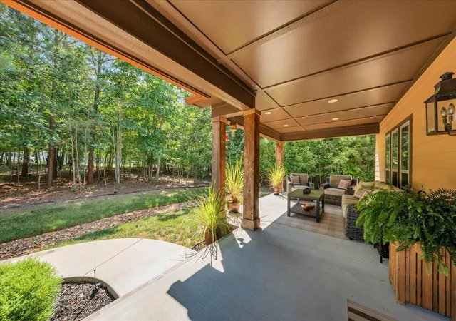 Photo 3 of Single family home for sale at 670 Cherokee Path, Jasper, TN 37347 | MLS# 3542904 | Listing updated on 2026-09-14