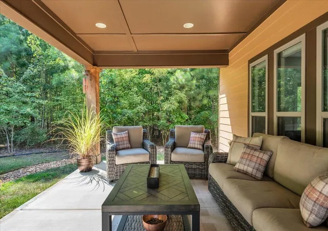 Photo 3 of Single family home for sale at 670 Cherokee Path, Jasper, TN 37347 | MLS# 3542904 | Listing updated on 2026-09-14