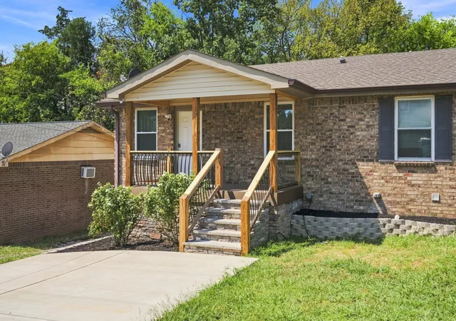 Photo 3 of Sale Pending at 4637 Forest Ridge Dr, Hermitage, TN 37076 | MLS# 3543692 | Listing updated on 2026-10-08