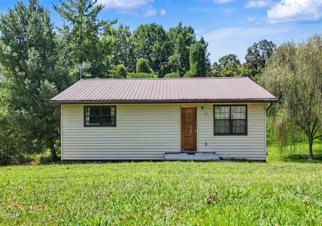 Photo 2 of Single family home for sale at 311 Shag Rd, Newport, TN 37821 | MLS# 3543024 | Listing updated on 2026-09-11