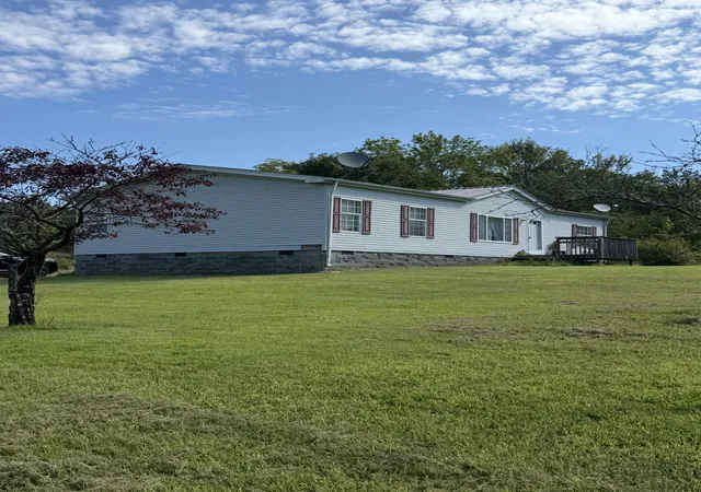 Photo 3 of Manufactured home for sale at 1051 Old Stage Rd, Dickson, TN 37055 | MLS# 3543109 | Listing updated on 2026-09-11