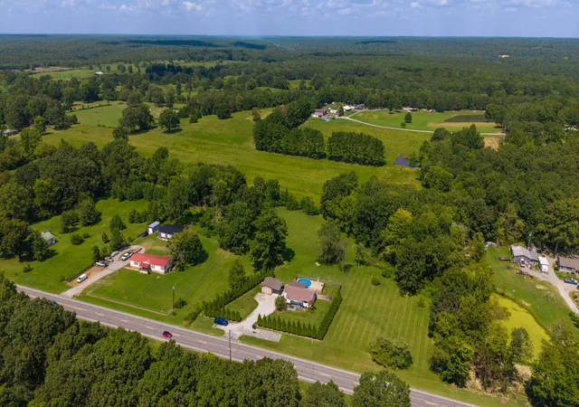 Photo 1 of Single family home for sale at 4238 Highway 70 W, Dickson, TN 37055 | MLS# 3546032 | Listing updated on 2026-10-02