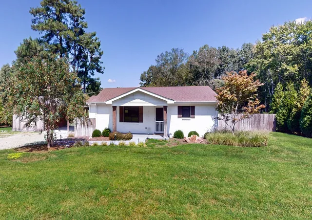 Photo 3 of Single family home for sale at 4238 Highway 70 W, Dickson, TN 37055 | MLS# 3546032 | Listing updated on 2026-10-02