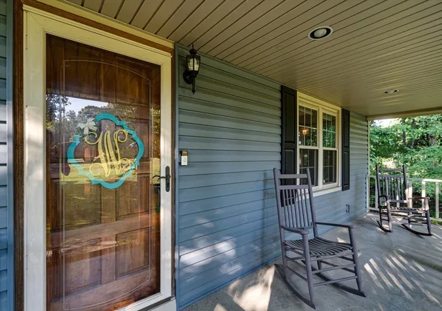 Photo 3 of Single family home for sale at 663 Castleview Dr, Ringgold, GA 30736 | MLS# 3543036 | Listing updated on 2026-10-08