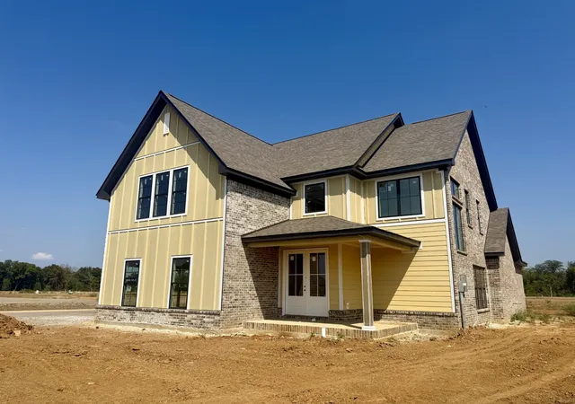 Photo 2 of Single family home for sale at 4201 Flanders Dr, Murfreesboro, TN 37127 | MLS# 3545731 | Listing updated on 2026-09-10