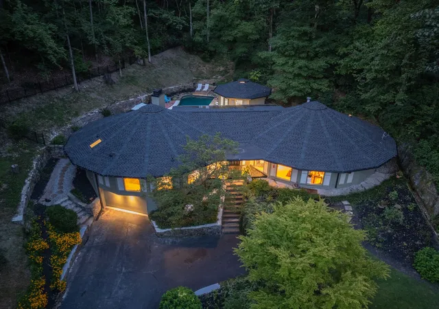 Photo 2 of Single family home for sale at 5856 Beauregard Dr, Nashville, TN 37215 | MLS# 3543189 | Listing updated on 2026-09-26