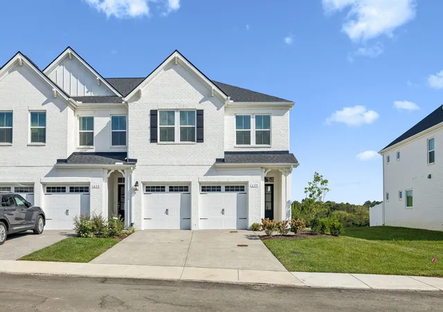 Photo 3 of Townhouse for sale at 635 Clb View Way, Mount Juliet, TN 37122 | MLS# 3544444 | Listing updated on 2026-09-15