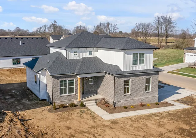 Photo 1 of Single family home for sale at 965 Hunters Ln, Springfield, TN 37172 | MLS# 3545985 | Listing updated on 2026-09-14