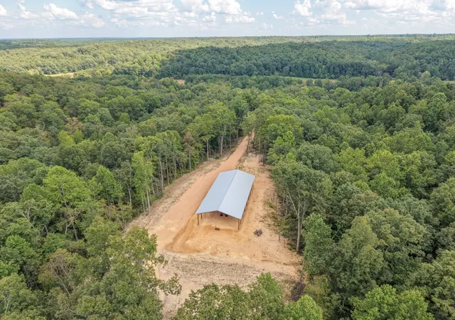 Photo 4 of House for sale at 0 Wades Branch Rd, Centerville, TN 37033 | MLS# 3546325 | Listing updated on 2026-10-04