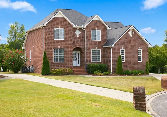 Photo 2 of Single family home for sale at 900 Shoreham St, Murfreesboro, TN 37130 | MLS# 3544313 | Listing updated on 2026-09-13