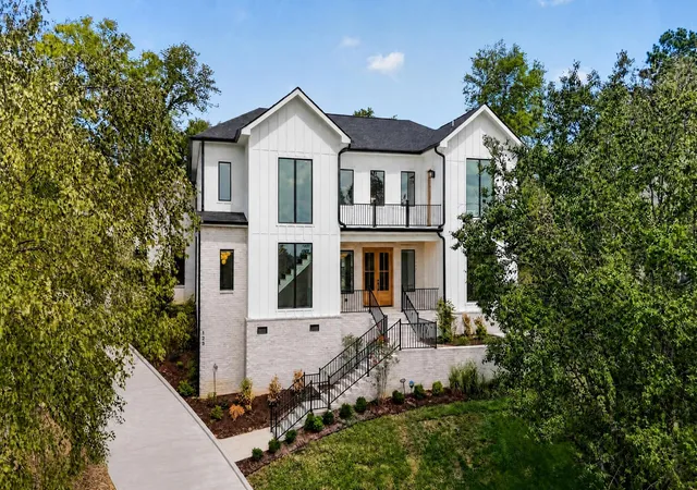 Photo 2 of Single family home for sale at 123 Glen Leven Way, Hendersonville, TN 37075 | MLS# 3543214 | Listing updated on 2026-10-07