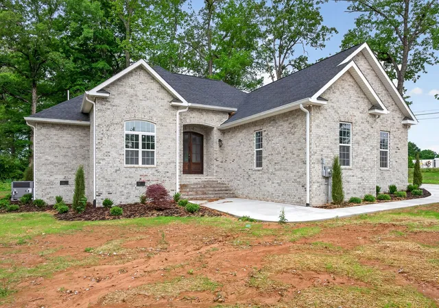 Photo 3 of Single family home for sale at 42 Todd Rd, Mc Minnville, TN 37110 | MLS# 3545963 | Listing updated on 2026-09-10