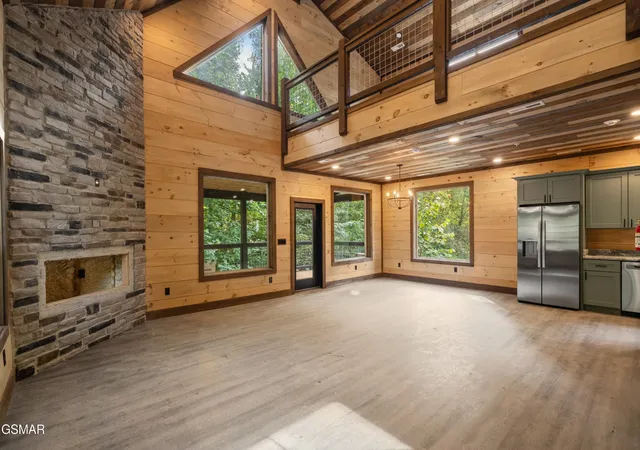 Photo 3 of Single family home for sale at 535 Forrest Springs Dr, Gatlinburg, TN 37738 | MLS# 3543673 | Listing updated on 2026-10-01