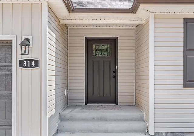 Photo 3 of Single family home for sale at 314 Tisha Ct, Clarksville, TN 37042 | MLS# 3544078 | Listing updated on 2026-09-13