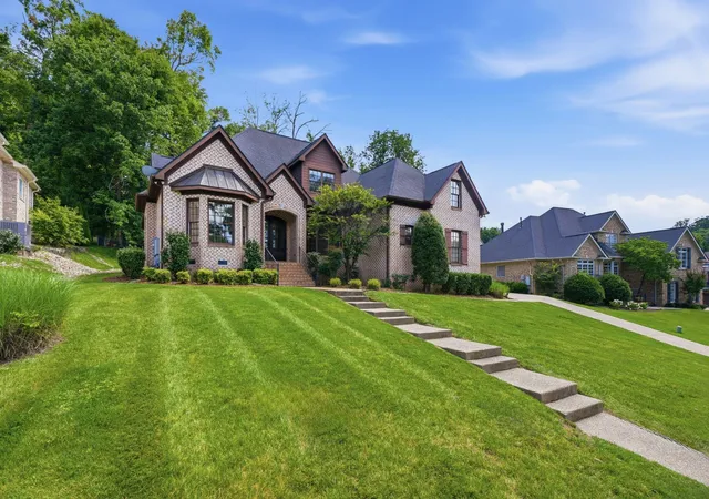 Photo 1 of Single family home for sale at 909 Gold Hl Ct, Franklin, TN 37069 | MLS# 3544341 | Listing updated on 2026-09-23