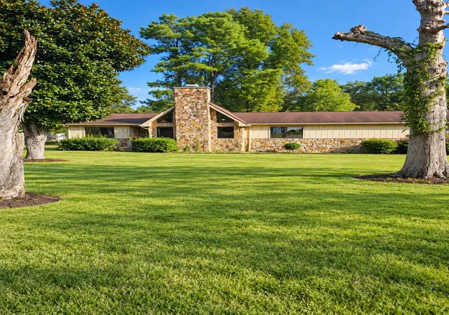 Photo 2 of Single family home for sale at 4908 Pebble Crk Dr, Antioch, TN 37013 | MLS# 3544781 | Listing updated on 2026-09-15