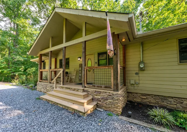 Photo 2 of Sale Pending at 3103 Hatcher Top Rd, Sevierville, TN 37862 | MLS# 3544095 | Listing updated on 2026-09-14