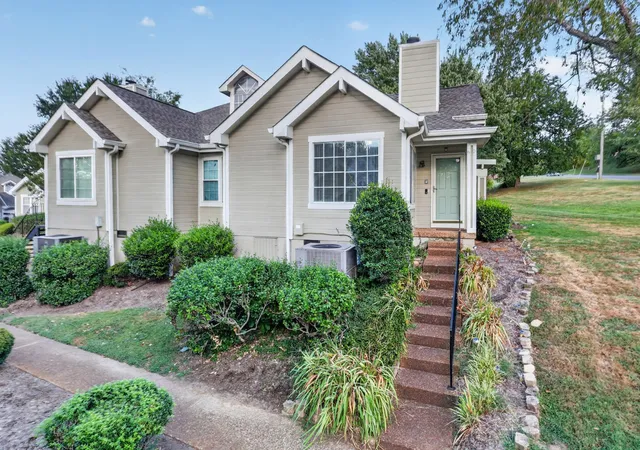 Photo 2 of Condo for sale at 129 Cherry Hl Dr #6D, Hendersonville, TN 37075 | MLS# 3544175 | Listing updated on 2026-09-12