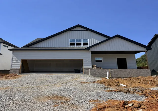 Photo 2 of Single family home for sale at 333 Wesson Dr, Clarksville, TN 37043 | MLS# 3544331 | Listing updated on 2026-10-13