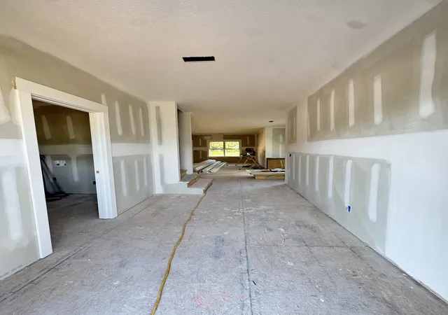 Photo 3 of Single family home for sale at 333 Wesson Dr, Clarksville, TN 37043 | MLS# 3544331 | Listing updated on 2026-10-13