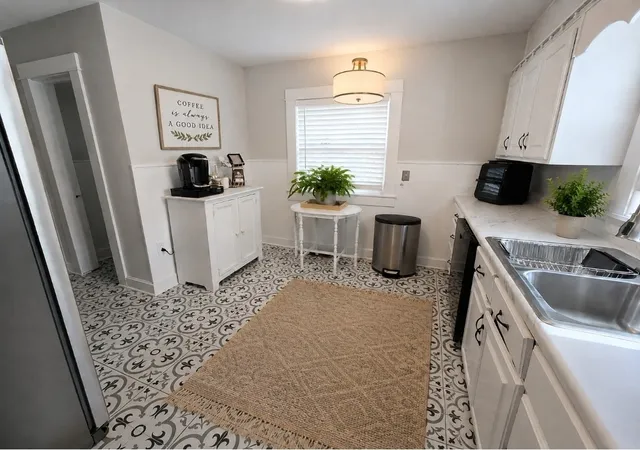 Photo 3 of Single family home for sale at 130 Lafayette Ave, Lawrenceburg, TN 38464 | MLS# 3544201 | Listing updated on 2026-09-28