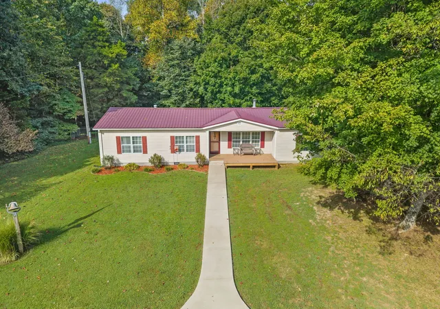 Photo 1 of Manufactured home for sale at 370 Grices Crk Rd, Cumberland City, TN 37050 | MLS# 3545496 | Listing updated on 2026-09-15