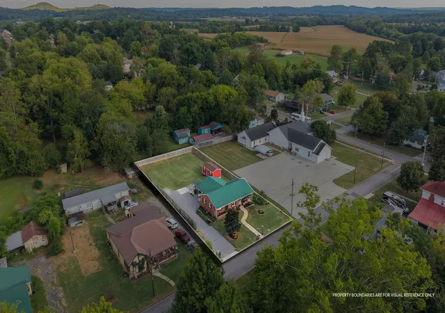 Photo 3 of Single family home for sale at 106 High St, Bell Buckle, TN 37020 | MLS# 3546496 | Listing updated on 2026-09-14