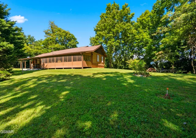 Photo 3 of Single family home for sale at 3114 Hatcher Top Rd, Sevierville, TN 37862 | MLS# 3544242 | Listing updated on 2026-09-11