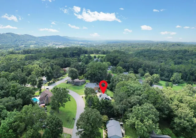 Photo 3 of Single family home for sale at 9104 Quail Mountain Dr, Chattanooga, TN 37421 | MLS# 3544247 | Listing updated on 2026-09-28