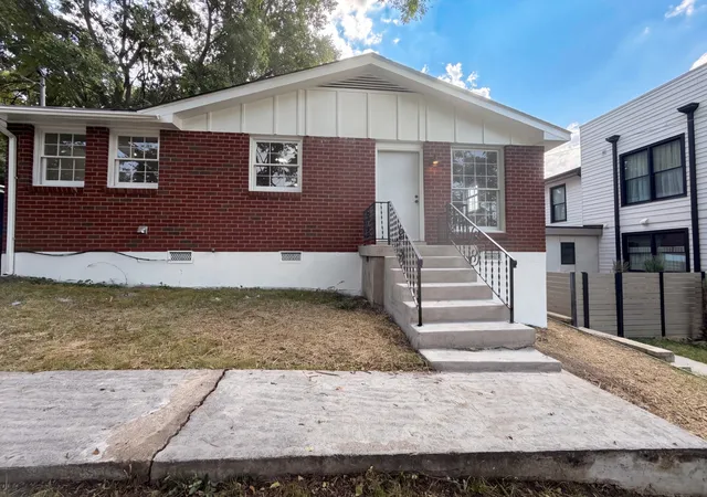 Photo 1 of Single family home for sale at 1004 Glenview Dr, Nashville, TN 37206 | MLS# 3544267 | Listing updated on 2026-09-14