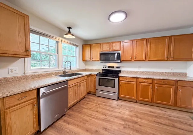 Photo 2 of Single family home for sale at 144 Morningside Ln, Columbia, TN 38401 | MLS# 3544278 | Listing updated on 2026-10-02
