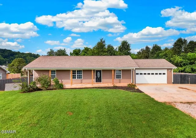 Photo 2 of Single family home for sale at 269 Riviera Dr, Newport, TN 37821 | MLS# 3591873 | Listing updated on 2026-09-25