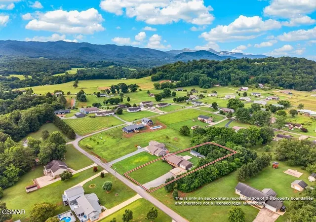 Photo 4 of Single family home for sale at 269 Riviera Dr, Newport, TN 37821 | MLS# 3591873 | Listing updated on 2026-09-25
