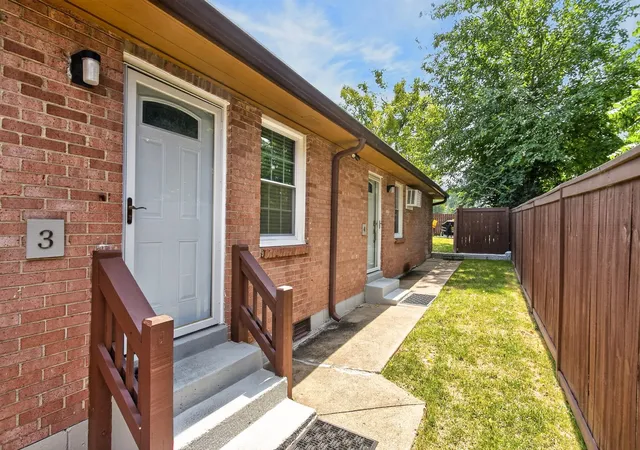 Listing Photo 4 - Condo for sale in building located at 924 Boscobel St, Nashville, TN 37206