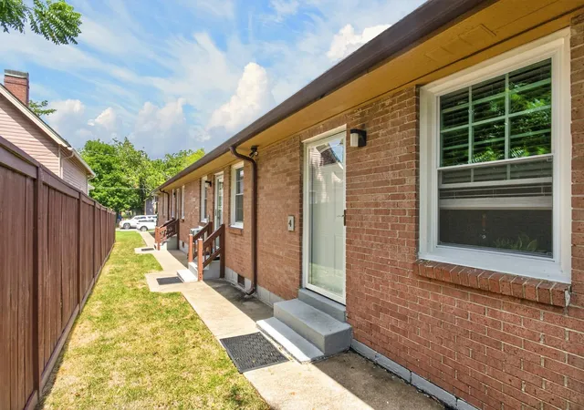 Listing Photo 5 - Condo for sale in building located at 924 Boscobel St, Nashville, TN 37206
