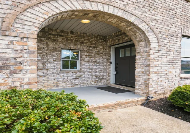 Photo 3 of Single family home for sale at 615 Sire Ave, Mount Juliet, TN 37122 | MLS# 3544381 | Listing updated on 2026-09-15