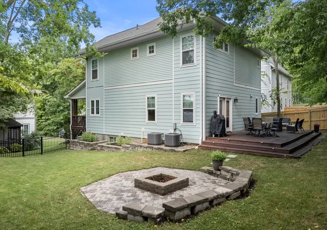 Photo 3 of Single family home for sale at 552 Westboro Dr, Nashville, TN 37209 | MLS# 3546007 | Listing updated on 2026-09-10