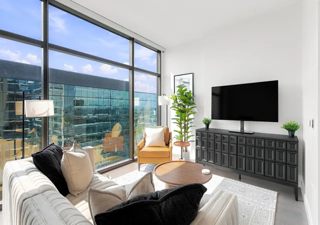 Photo 2 of Condo for sale at 1212 Demonbreun St #1804, Nashville, TN 37203 | MLS# 3546684 | Listing updated on 2026-09-21