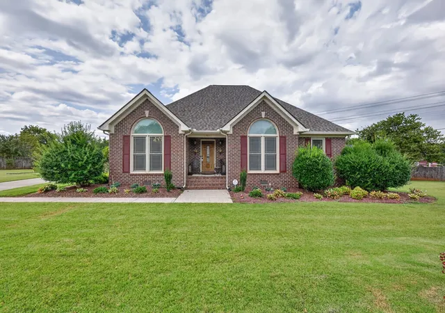 Photo 1 of Single family home for sale at 1907 Andrew Ct, Murfreesboro, TN 37129 | MLS# 3547194 | Listing updated on 2026-10-25