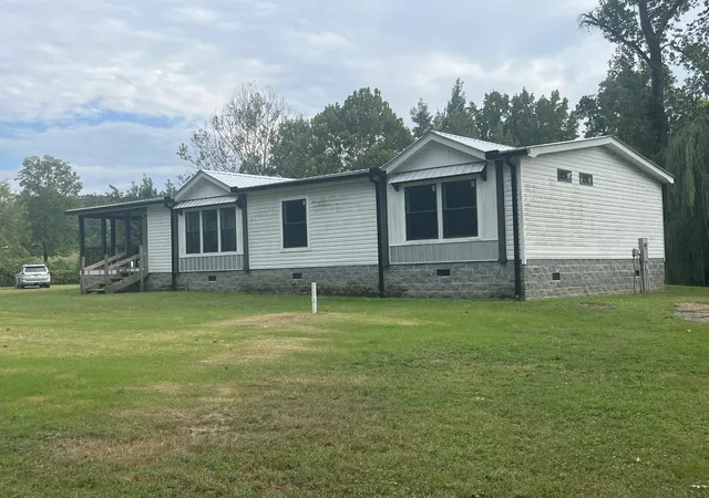 Photo 3 of Sale Pending at 808 Johnson Holw Rd, Waynesboro, TN 38485 | MLS# 3545595 | Listing updated on 2026-09-11
