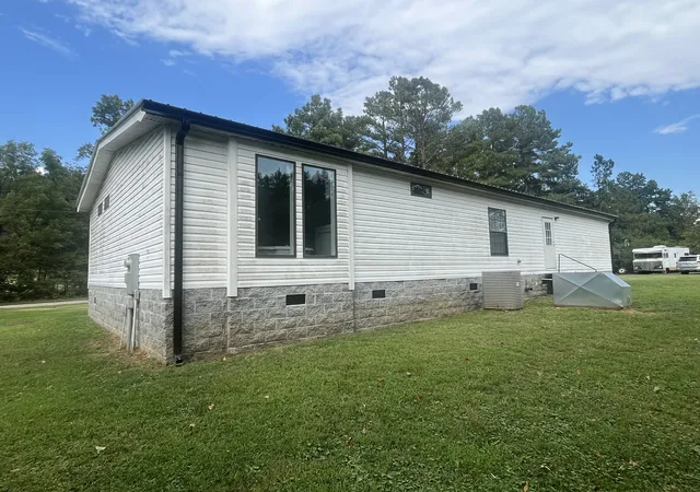 Photo 4 of Sale Pending at 808 Johnson Holw Rd, Waynesboro, TN 38485 | MLS# 3545595 | Listing updated on 2026-09-11