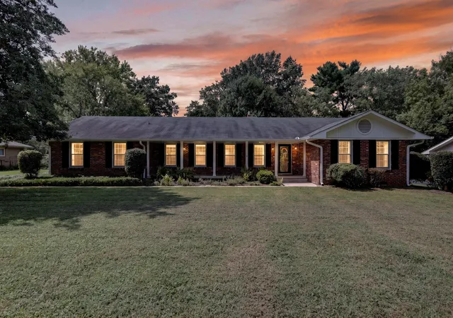 Photo 1 of Single family home for sale at 1110 Houston Dr, Murfreesboro, TN 37130 | MLS# 3545780 | Listing updated on 2026-09-12