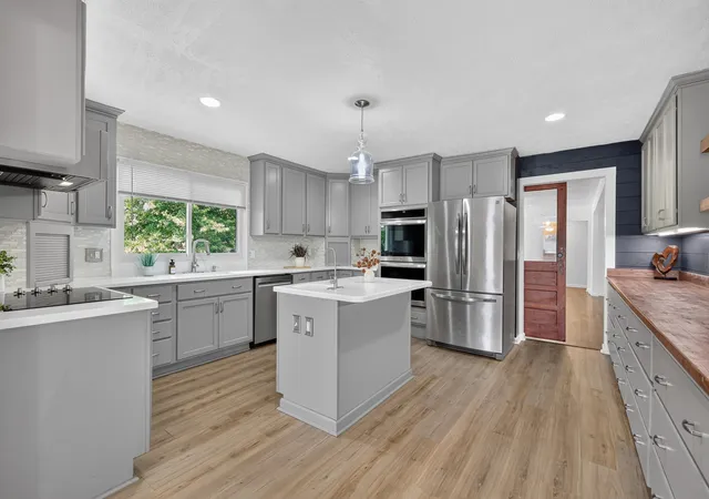 Photo 1 of Single family home for sale at 1110 Houston Dr, Murfreesboro, TN 37130 | MLS# 3545780 | Listing updated on 2026-10-09
