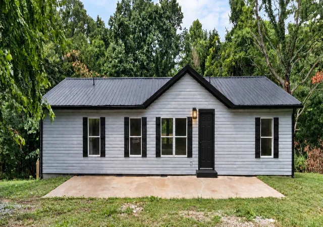 Photo 3 of Manufactured home for sale at 2177 Highway 76, Adams, TN 37010 | MLS# 3544484 | Listing updated on 2026-09-14